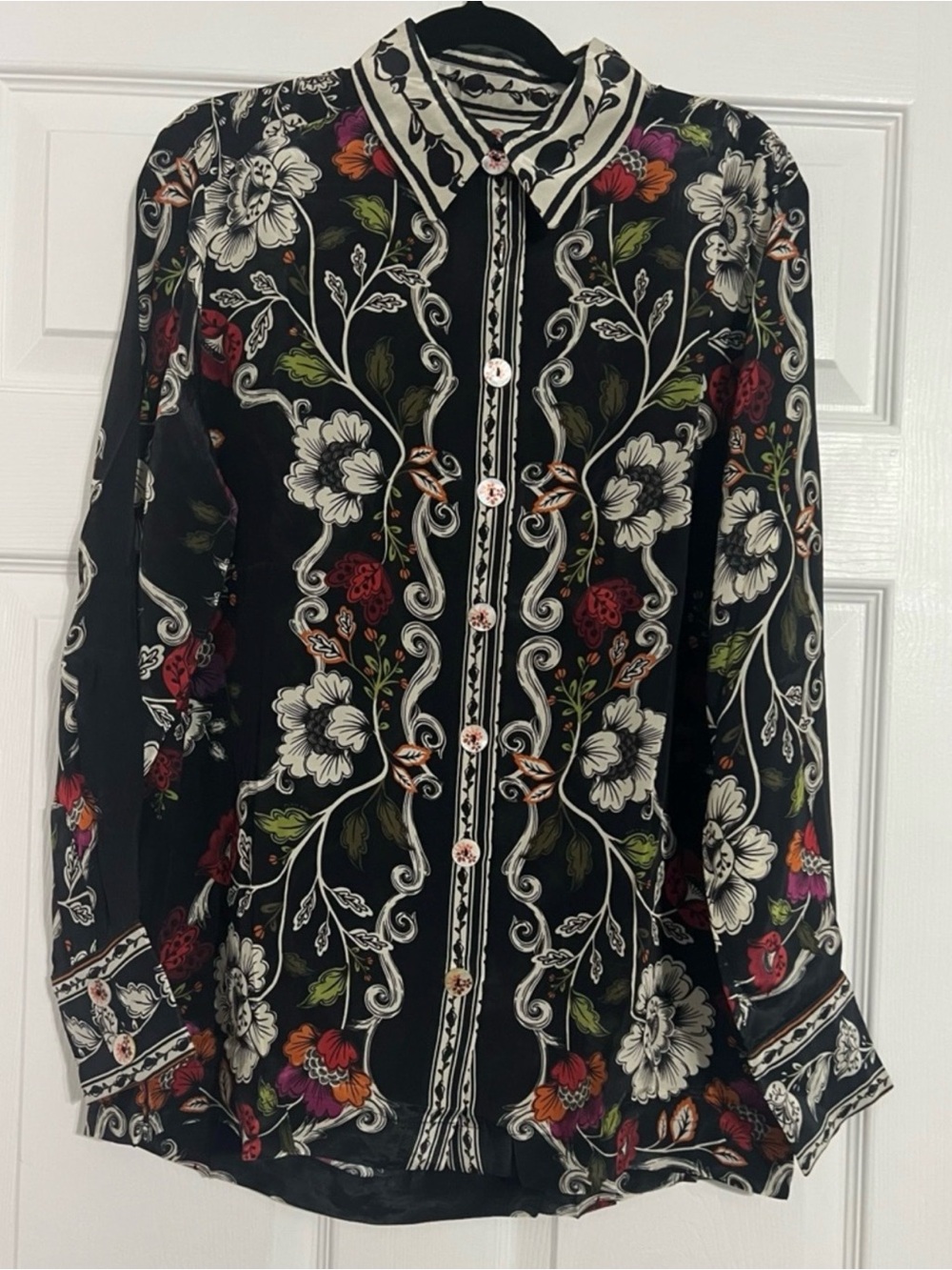 FARM Rio Anthropologie Floral Button Down Shirt Only NWT Size S Viscose - Picture 9 of 10